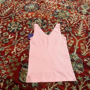 NWT Yummie 2 way Seamless Shaping Tank